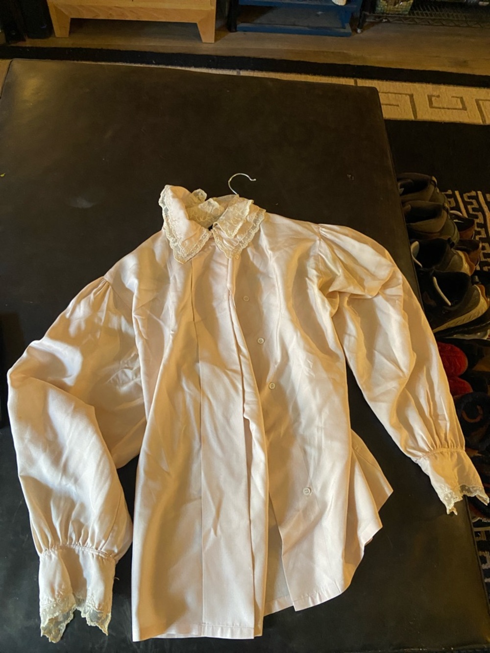 Ellen Tracy Cream Lace-Collar Puff Sleeve Blouse